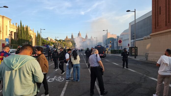 Enfrentamientos en Montjuic en la previa BARÇA - PSG