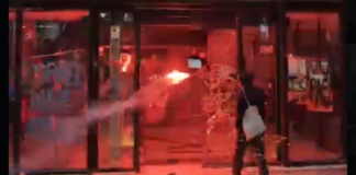 Manifestantes vandalizan Sants y acusan a la policia de "violencia"