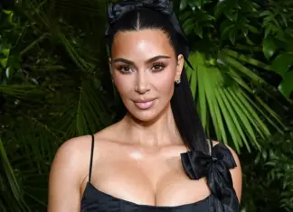 Kim Kardashian revela que sufrió un aneurisma cerebral Kim Kardashian