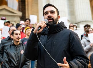 Nueva York pone a un alcalde socialista e inmigrante al mando