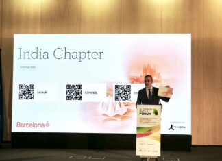 Collboni crea una «unidad antibulos» y el PP denuncia el retorno de la censura El alcalde de Barcelona, Jaume Collboni, durante la presentación de la iniciativa Capítulo India, para fortalecer los lazos de la capital catalana con ese país (Casa Asia).