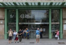 Vista de uno de los accesos al Hospital Clínic.