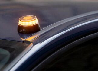 ¡Última hora! La DGT deja sin vigencia cuatro balizas V-16 justo antes de hacerlas obligatorias La DGT deja sin vigencia cuatro balizas V-16 justo antes de hacerlas obligatorias