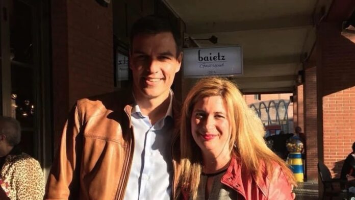 Pedro Sánchez junto a Leire Díez, detenida este miércoles por orden de la Audiencia Nacional.