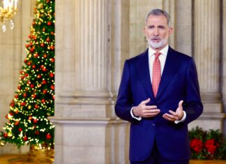 Felipe VI durante su discurso de Nochebuena (Casa Real).
