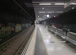Apuñalan a un hombre en un tren de Rodalies en la estación de La Sagrera-Meridiana