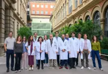 La ansiedad y la depresión son los trastornos mentales más frecuentes en Cataluña Investigadores del Hospital Clínic de Barcelona y del IDIBAPS, autores del estudio sobre salud mental en Cataluña, posan en el recinto del centro hospitalario.