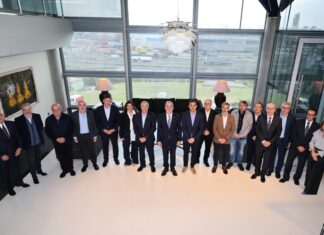 La Zona Franca de Barcelona presenta sus presupuestos 2026 que consolidan una tendencia de estabilidad Vista del Plenario del Consorci de la Zona Franca de Barcelona (CZFB), que aprobado esta mañana su presupuesto para 2026 con una previsión de 31,4 millones de euros de beneficio de las actividades ordinarias.