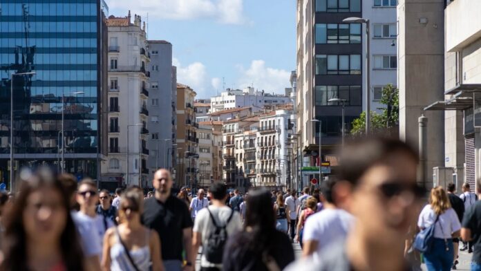España, el gran receptor de Europa: 425.000 inmigrantes en un año y creciendo