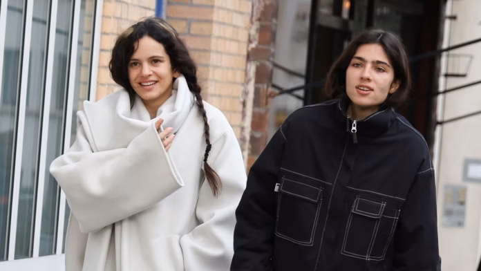 Rosalía y Loli Bahía