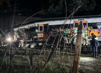 El convoy de Rodalies que discurría por la R4 se ha estrellado contra un muro caído en la vía entre Gelida y Sant Sadurní.