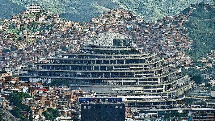 El Helicoide, en Caracas, está considerado como uno de los mayores centros de tortura del mundo.