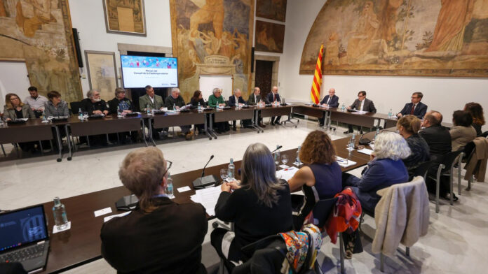 Reunión de los miembros del Consell de la Catalunya Exterior celebrada este miércoles.
