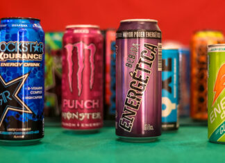 Varias bebidas energéticas, en una imagen de archivo, en pleno debate por el nuevo veto del Gobierno a su venta a menores.