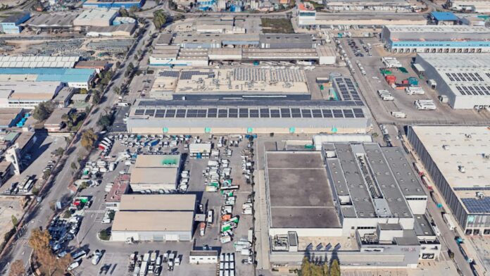 La Zona Franca de Barcelona refuerza su liderazgo en transición energética con más de 283.000 m² de instalaciones fotovoltaicas.