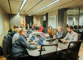 La consellera de Interior, Núria Parlon, preside la reunión del comité técnico del CECAT para coordinar la respuesta al temporal de viento en Cataluña.