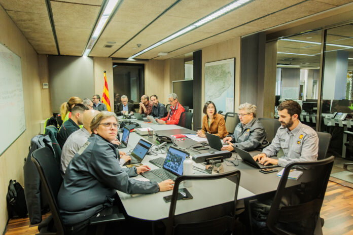 La consellera de Interior, Núria Parlon, preside la reunión del comité técnico del CECAT para coordinar la respuesta al temporal de viento en Cataluña.