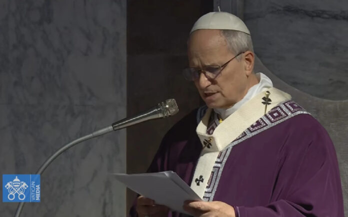 El Papa León XIV durante la celebración litúrgica del Miércoles de Ceniza, inicio de la Cuaresma.