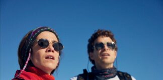 Escena de la película Balandrau, infern glaçat con excursionistas en la montaña