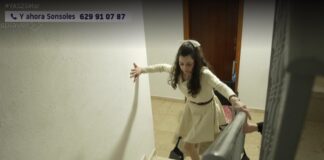 Noelia Castillo subiendo escaleras en la residencia Sant Camil