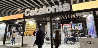 Stand de Catalonia en el Mobile World Congress 2026, mostrando empresas tecnológicas locales bajo el pabellón de la Generalitat.