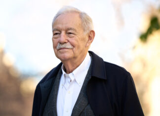 Polémica por las críticas de Eduardo Mendoza a la diada de Sant Jordi Eduardo Mendoza