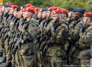 Soldados alemanes en entrenamiento