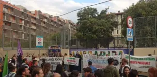 Protesta en institutos de L’Hospitalet