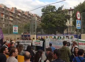 Protesta en institutos de L’Hospitalet