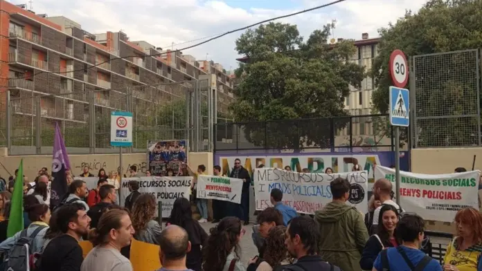 Protesta en institutos de L’Hospitalet