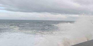 Oleaje fuerte en la costa catalana