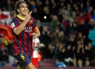 Carles Puyol en el Nou Camp durante un partido de fútbol.