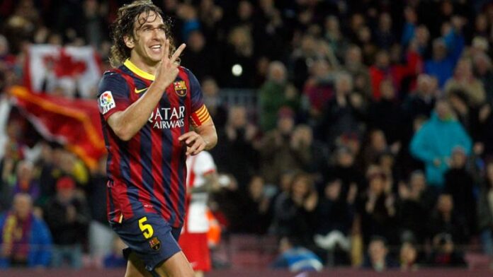 Carles Puyol en el Nou Camp durante un partido de fútbol.