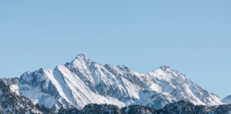 Alto Pirineo con nieve fresca