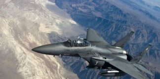 avión de combate F-15E