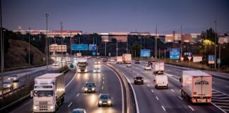 Tráfico en autopista durante la operación retorno en Cataluña