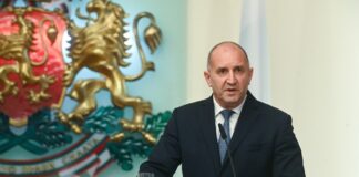 Rumen Radev durante una comparecencia oficial tras su victoria electoral en Bulgaria
