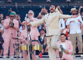 Bad Bunny cierra dos noches históricas en Barcelona con un espectáculo multitudinario Bad Bunny
