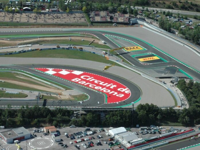 Vista aérea del Circuit de Barcelona-Catalunya en Montmeló durante la preparación del Gran Premi de MotoGP.