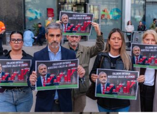 Gonzalo de Oro y miembros de VOX Barcelona denuncian el aumento de la delincuencia en la ciudad
