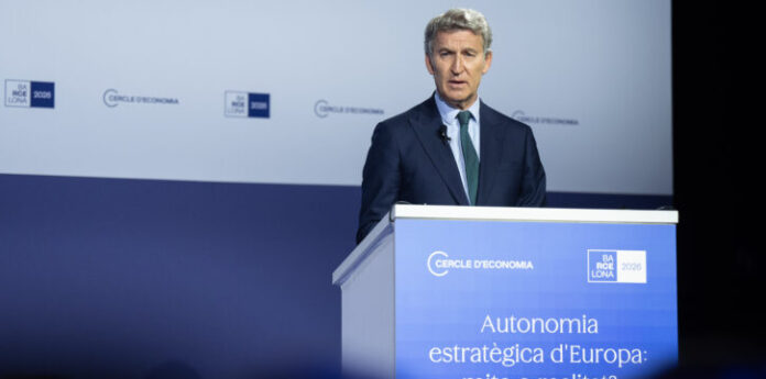 Feijóo interviniendo en el Cercle d'Economia