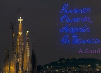 La inauguración de la torre de Jesucristo de la Sagrada Família