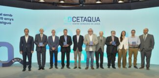Xavier Bernat, director de Estrategia, Innovación y Desarrollo en Aigües de Barcelona, Luis Calvo, delegado institucional del Consejo Superior de Investigaciones Científicas en Catalunya, Daniel Tugues, director País de Veolia en España, Josep Lluís Armenter, director de l'Agència Catalana de l’Aigua, Rafael Villaseca, presidente de Veolia en España, Antonio Balmón, alcalde de Cornellà de Llobregat, Miquel Roca, presidente de Aigües de Barcelona, Jordi Berenguer, vicerrector de Transferencia, Innovación y Emprendimiento de la Universitat Politècnica de Catalunya, Marina Arnaldos, gerente de Cetaqua Barcelona, Demetrios G. Eliades, Profesor en el KIOS Research and Innovation Center of Excellence de Chipre, y Rubén Ruiz, presidente del Patronato de Cetaqua.