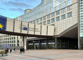 La UE impulsa centros de deportación fuera de Europa en su nueva política migratoria