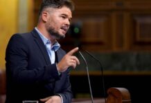 Rufián acusa a Puigdemont de hacer “el ridículo” Gabriel Rufián en el Congreso