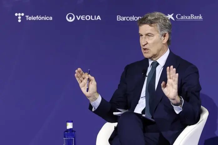 Feijóo durante su intervención en el Cercle d'Economia