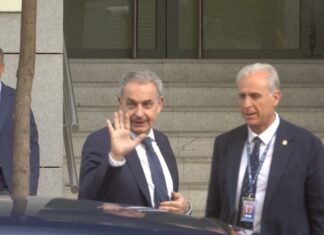 Zapatero rompe su silencio tras declarar ante Calama: «Se me acusa de delitos muy graves que no he cometido» José Luis Rodríguez Zapatero a su llegada a la Audiencia Nacional.