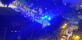 Policía en el lugar del tiroteo mortal, en el parque de La Pegaso