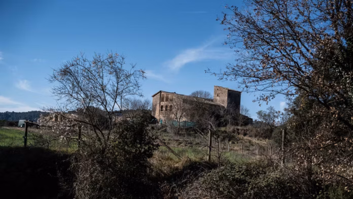 Exterior de la masía de la Païssa