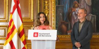 La comisionada de Uso Social del Catalán, Marta Salicrú, durante la presentación del balance de las políticas lingüísticas del Ayuntamiento de Barcelona.